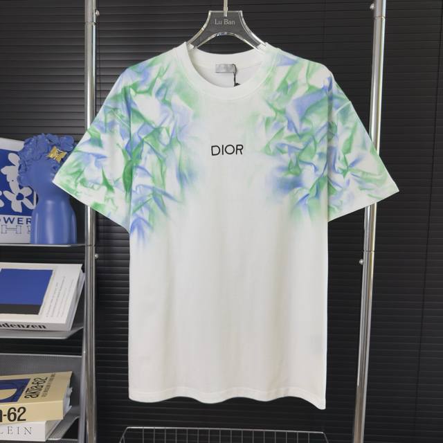 538 当天到货 现货现配 Dior 迪奥 字母绣花 手绘火焰手工涂鸦短袖T恤 独家首发高定 面料采用310克重磅纯棉，定制32支双股螺纹，成衣两遍水洗处理，面