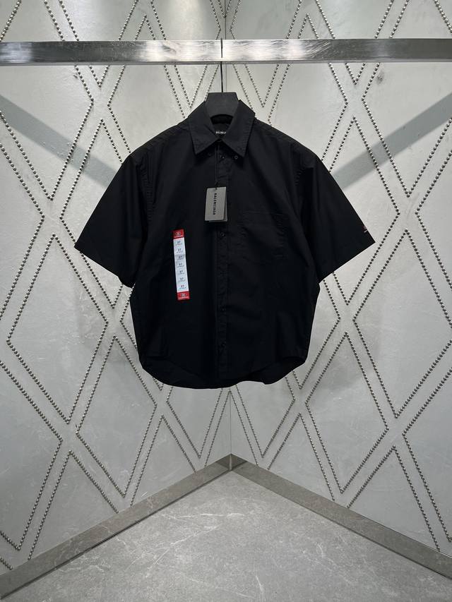 巴黎 25Ss新款棉质纽扣领纯色短袖衬衫 宽松版型 黑色 码数：36.38.40.42.