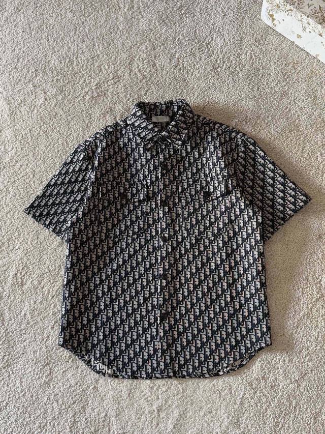 裤子 衣服 迪奥 最新品梭织提花面料套装。穿着舒适，吸湿性透气性都非常良好，色牢度超高！无论内搭还是外穿都非常出彩 码数:M-3Xl 颜色: 黑色 款号:205