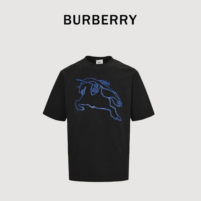 Burberry 巴宝莉 25Ss 镂空战马短袖T恤 面料采用定制240G 26支特滑双股精棉平纹高密无尘全棉布料。前幅高密度加厚，走线平整，代工品质，全套定制