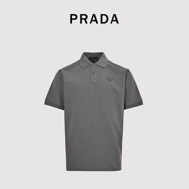 Prada普拉达Prd 基础三角标短袖Polo衫 原版5650购入， G订制订染全棉珠地面料，采用高支长绒棉珠地布。水洗预缩＋酵素除毛，手感非常舒服，右胸饰以三