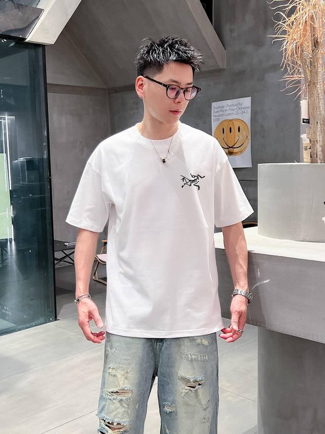 早春最受欢迎的始祖鸟短袖T恤衫种草清 始祖鸟 新款丁恤，潮奢来袭[爱心R] [两颗心R]宝子们，始祖鸟 新款丁 恤闪亮登场
