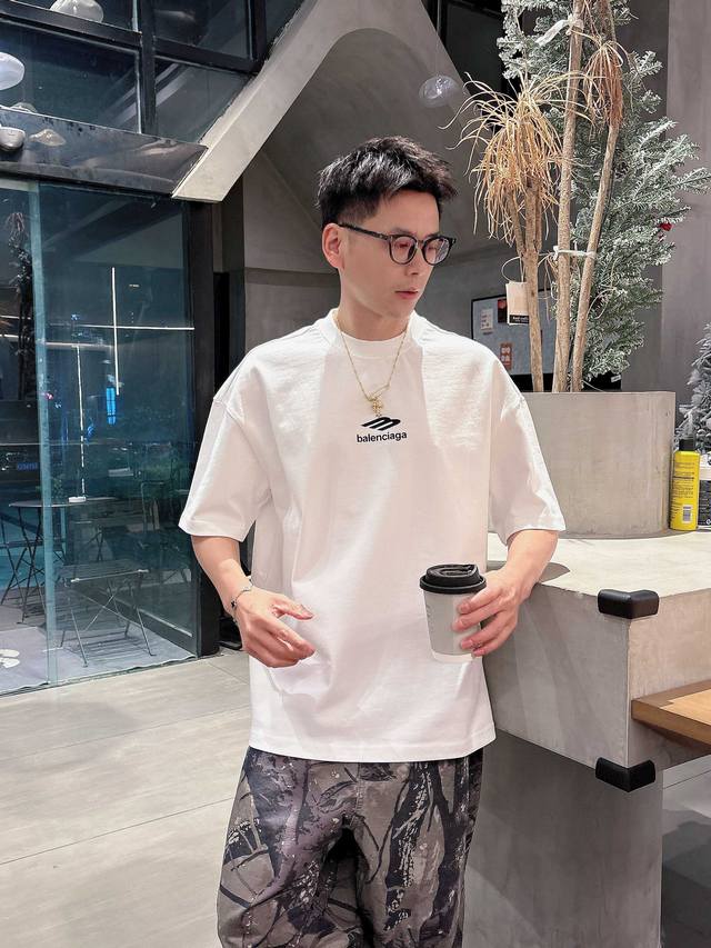 巴黎世家新款短袖圆领 巴黎滑雪限量版新款圆领短袖T恤，男女同款