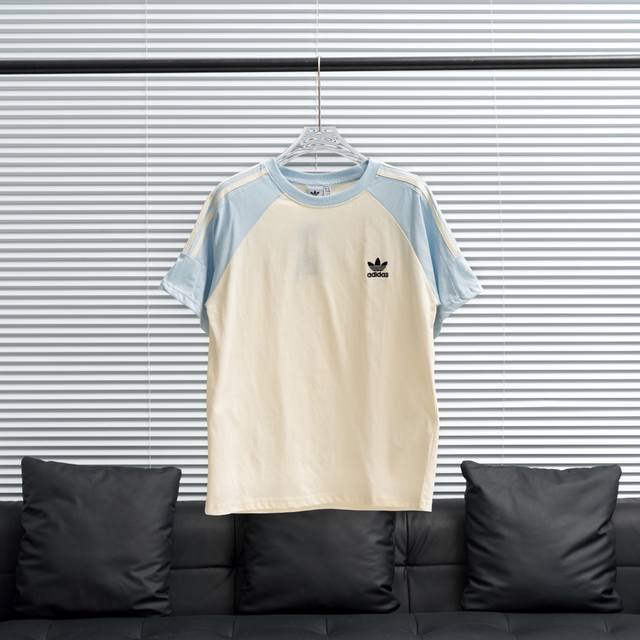 工厂P直供 Adidas丨三叶草8230插肩袖刺绣短袖T恤 尺码：S-3Xl 配色：浅蓝拼杏 灰拼深蓝 火龙果拼杏 黄拼深蓝 黑拼粉 黑拼浅灰 深蓝拼杏