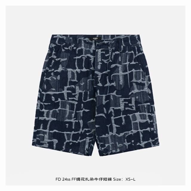 Fendi 芬迪 24Ss Ff提花扎染牛仔短裤 本款全幅铺陈当季 ，展现扎染效果的瞩目意味，双层尖领彰示个性，牛仔面料采用重工手艺凸显的整件质感满满，与雅致或
