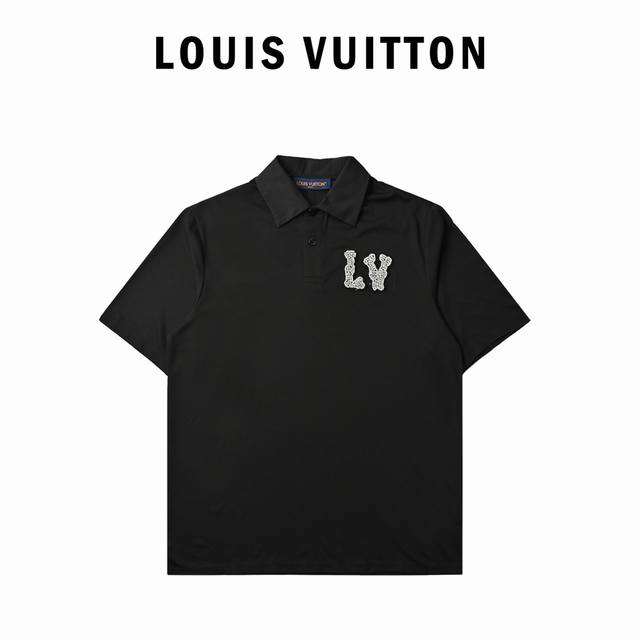Louis Vuitton 路易威登 串珠水钻绣片Polo衫 原10299购入，菲董联名系列。采用定织定染50支双股 克重棉氨混纺双面珠地面料，衣领拼接采用80