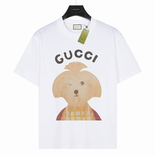 Gucci 小辫狗字母 款号:Gg07 白色 240克重磅小落肩100%棉T恤。Os版型，宽松有型好搭配。采用精梳紧密赛络工艺，面料更耐磨。袖口以及下摆三排紧密