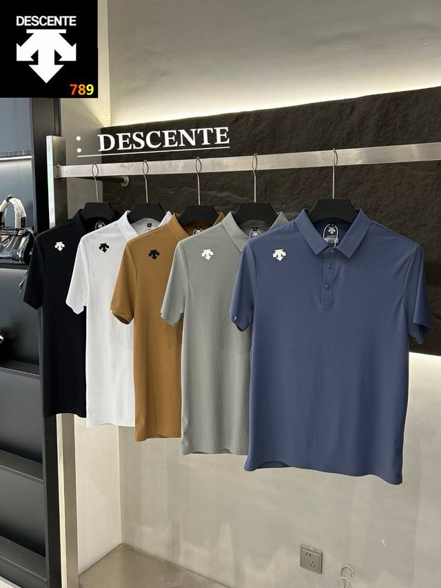Descente迪桑特速干运动休闲短袖Polo衫 不管是商务出行，还是运动休闲，一件顶所有！高端大气上档次 面料使用速干爽滑面料，贴身凉爽，顺滑，不易起皱，达到