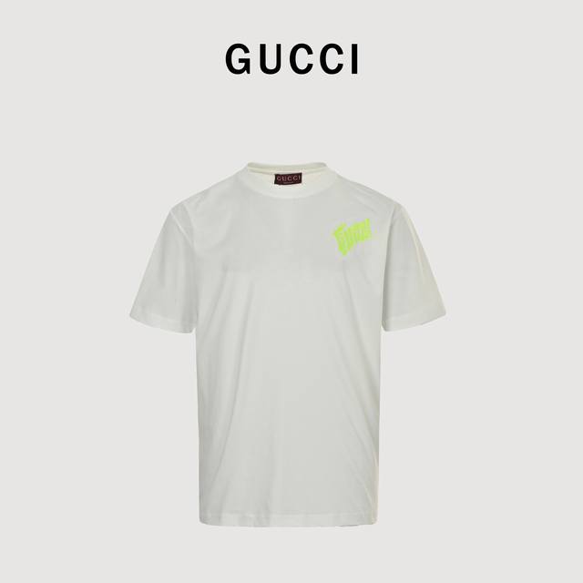 Gucci古驰Guc Lido系列 荧光绿短袖T恤 原版6500购入，原版布料定制40支双股， G全棉布料。前幅进口机刺绣13万针，后幅大胶浆印花，还原原版品质