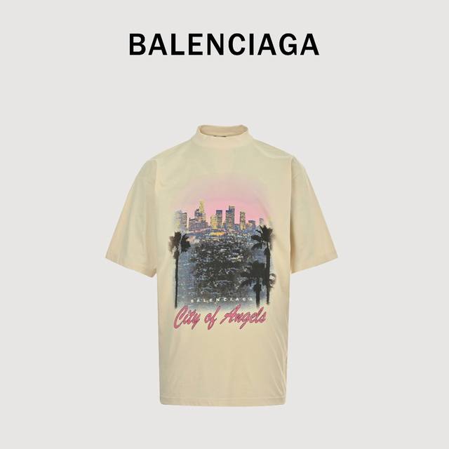 Balenciaga 巴黎世家 24Ss 洛杉矶夜景印花短袖 采用 G M2高支精梳棉，经 长绒棉+精梳工艺 处理，剔除短纤维确保纱线强度与光泽度，双股紧密赛络