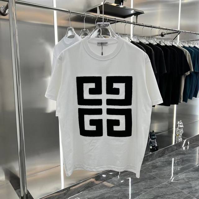 Givenchy纪梵希 Ss新款大Logo印花情侣休闲短袖T恤 定制面料220克双纱！ 正确版本 男女同款 超级显眼 超级好看 超级大气！ 颜色：白色