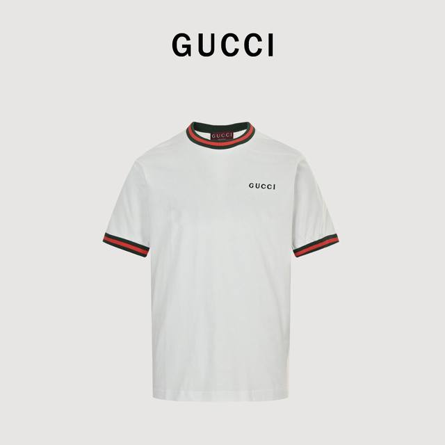 Gucci 古驰 25Ss 红绿领条G字母刺绣短袖 原版购入开发，采用15S精棉平纹面料 G，采用精梳工艺处理的棉纤维制成的平纹织物，相对于普通棉布而言，它的纤