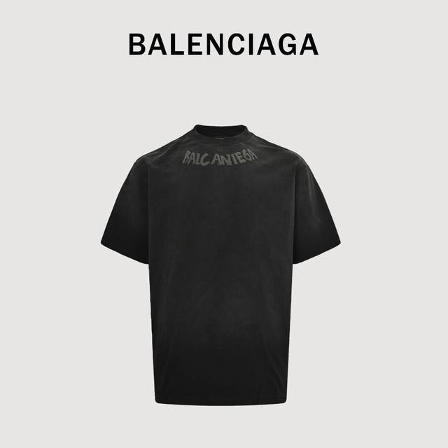 Balenciaga 巴黎世家 发泡字母水洗圆领短袖 定制高克重 针织棉面料精心制作，手感特别的扎实，质感拉满，松软细腻上身舒适，优越的吸湿排汗性能，不闷热！胸