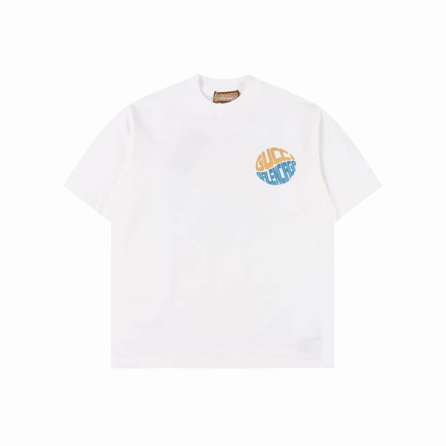 Gucci X Balenciaga古驰联名25Ss蛇年限定短袖T恤 胸前品牌字母Logo大牌感十足面料上身有型弹性不紧绷日常通勤运动统统Yyds，肩膀缝合处十