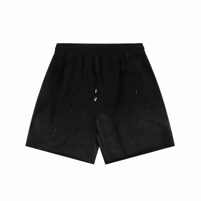 Chrome Hearts 克罗心 25Ss 宝剑吊钟十字烫钻短裤 灵感源自八十年代复古，采用定制面料制作而成，官方同款，面料经过同缸染色工艺处理，手感舒适柔软