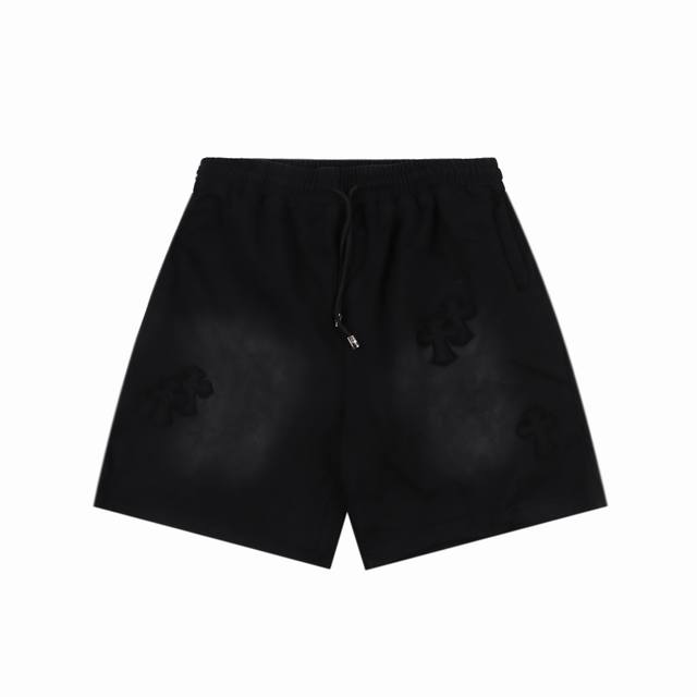 Chrome Hearts 克罗心 25Ss 宝剑吊钟十字花贴布绣短裤 灵感源自八十年代复古，采用定制面料制作而成，官方同款，面料经过同缸染色工艺处理，手感舒适