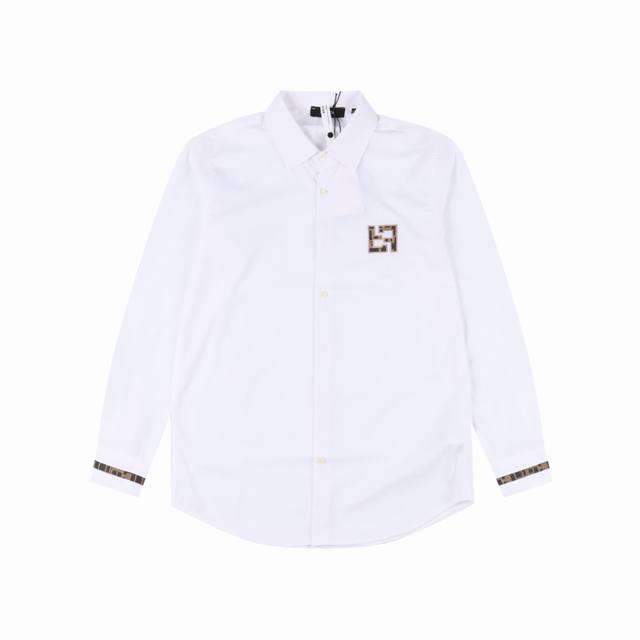 Fendi 芬迪 Ff刺绣休闲长袖衬衫 版型简约利落，采用进口棉质面料，品质与舒适性凸显。款式简约又不显单调，既有运动的功能性，又不缺乏时尚的休闲感，版型简约立