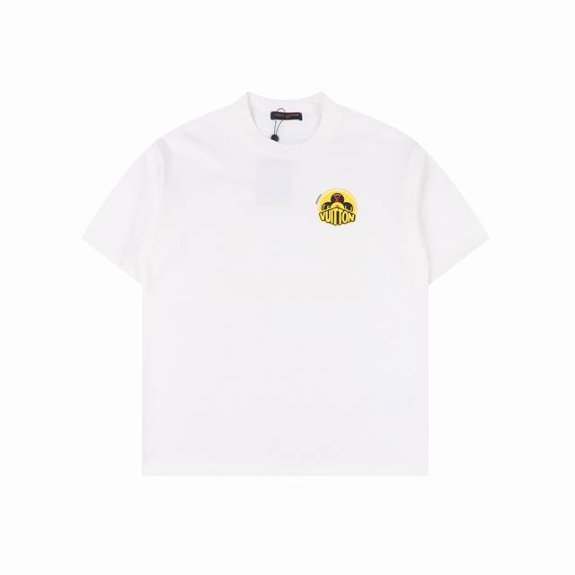 Louis Vuitton 路易威登 Lv 25Ss 黄标短袖T恤 面料采用定制240G 26支特滑双股精棉平纹高密无尘全棉布料。前幅高密度加厚，走线平整，代工