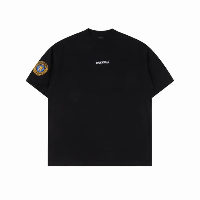 Balenciga 巴黎世家 图标字母绣花 短袖T恤 采用立体绣花工艺章仔纯棉柔软面料，对色定染面料，潮流感十足，定染纯棉面料，Os版型，三标齐全，男女同款。
