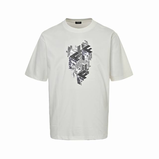 Fendi 芬迪 3D亮片珠片刺绣短袖 专柜7700原版购入，正面定制有3D效果Fendi Block图案多色微型亮片刺绣。 前幅珠片刺绣工艺 定织260G32