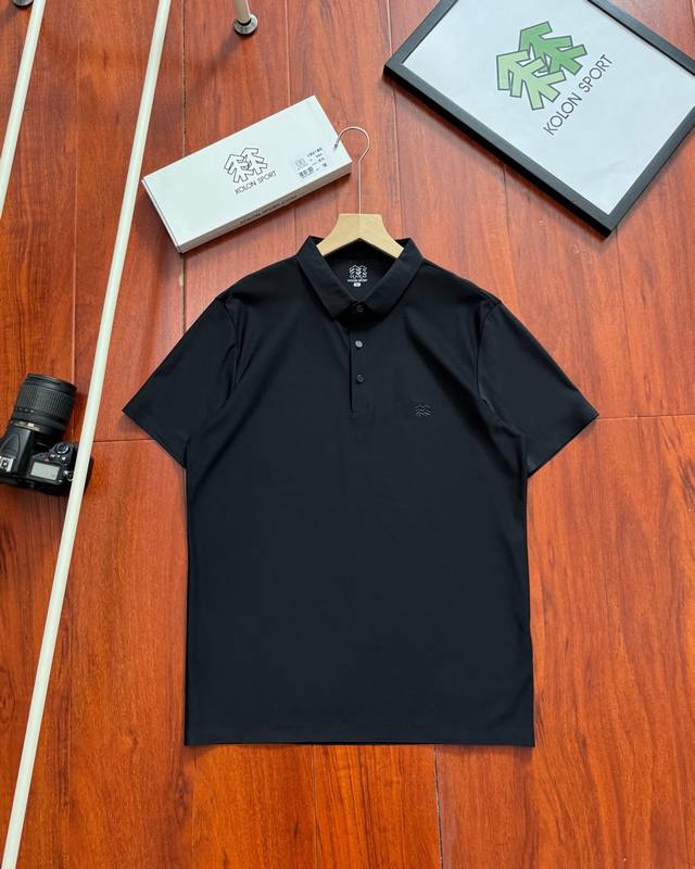 Kolon Sport 可隆户外 2025新款 运动速干舒适 轻薄透气 情侣款 休闲Polo衫 定制速干面料 领标吊牌主唛三标齐全 颜色：黑色 尺码：M-Xxx