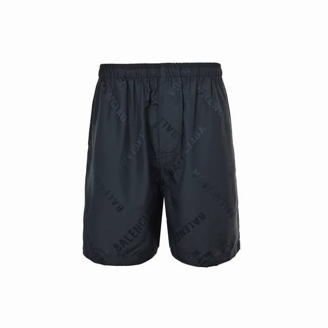 Balenciaga 巴黎世家 25Ss 满印暗纹提花短裤 独家定织铜氨纤维混纺面料 坯布提花做满印标语图案 小缸定染后手工裁片 完美拼接字母对位效果 细节拉满