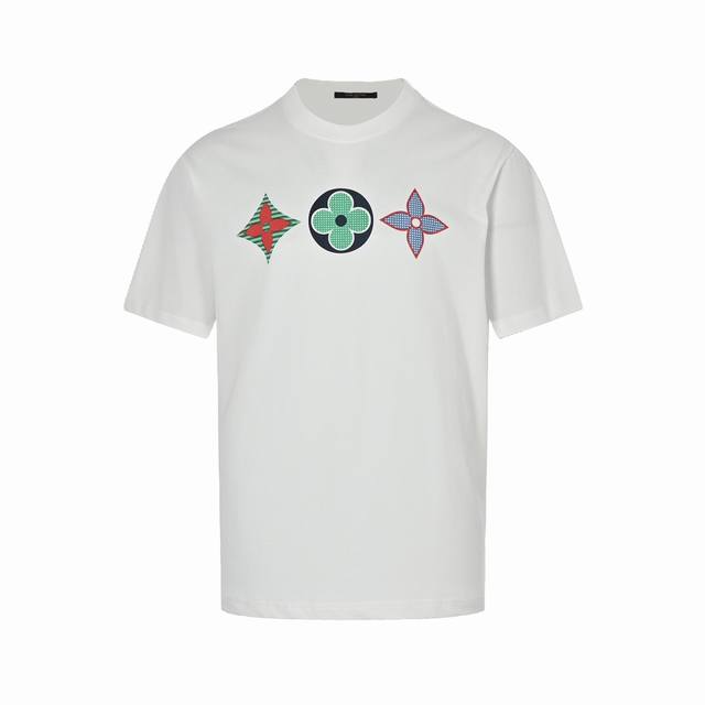 Louisvuitton 路易威登20Ss 三花印花短袖 今年20Ss系列大量运用到花卉元素与马卡龙色系，搭配更为年轻化风格，前幅丝网手工印花，扫图作菲林花了足