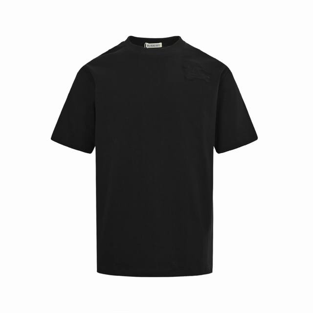 Burberry 巴宝莉 25Ss 肩膀战马贴布短袖 采用高克重280G重精梳棉面料，定制1:1螺纹，面料舒适亲肤无异感，成色的饱和度很高 定制辅料，肩部烧花精