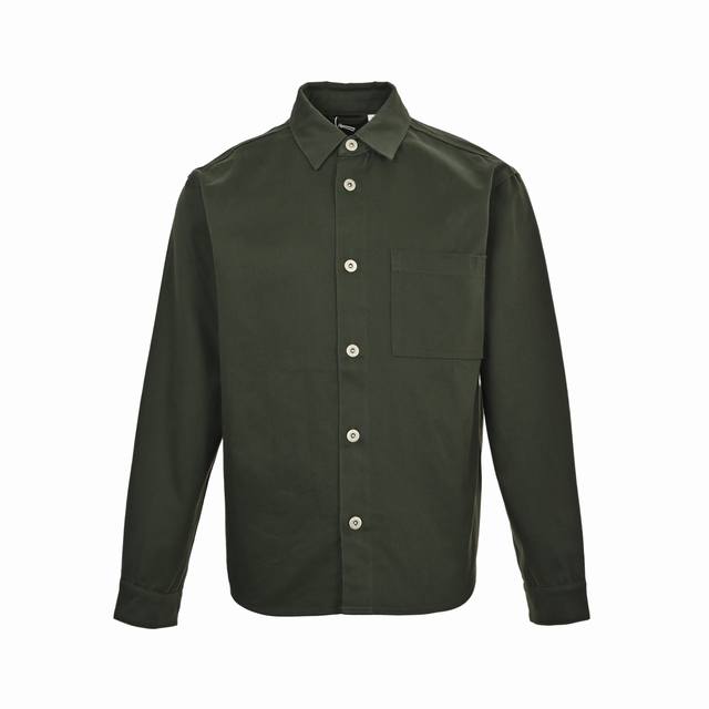 Burberry 巴宝莉 25Ss 盾牌翻领牛仔衬衫外套 原版7900购入，原版定制天丝棉布料，81%棉，19%天丝。克重330G。布料有透气、吸湿、舒适的优势