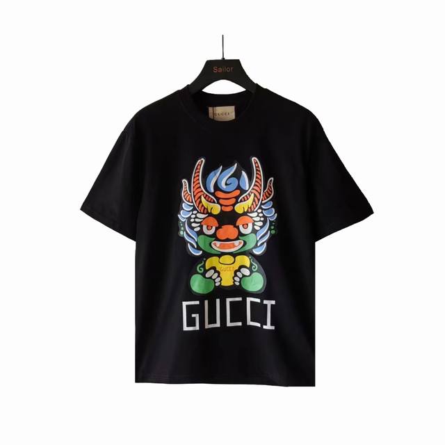 实拍细节图+尺码表 Gucci 古驰 24Ss龙年限定Logo短袖T桖 官网同步，专柜纯棉面料！贴肤舒适，耐看又好穿，经典简约Logo设计，原厂工艺一丝不苟，定