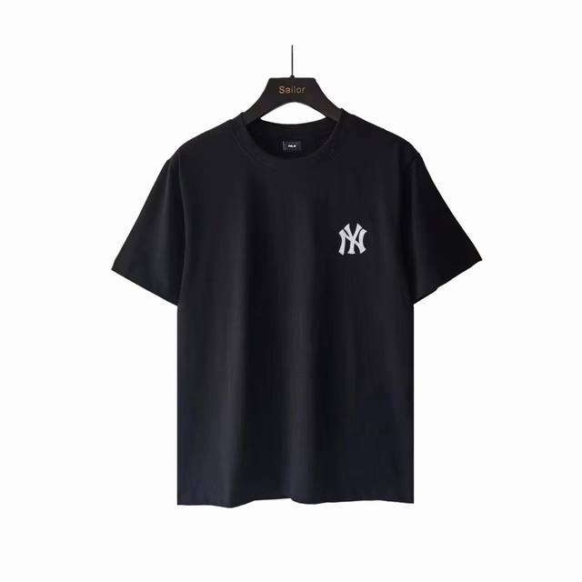 实拍细节图+尺码表 Mlb 前贴布后刺绣Logo字母T恤 浅蓝清爽如夏日微风，纯白简约干净，黑色经典酷帅，藏青沉稳高级，适配不同运动风格。 32支全棉面料超懂运