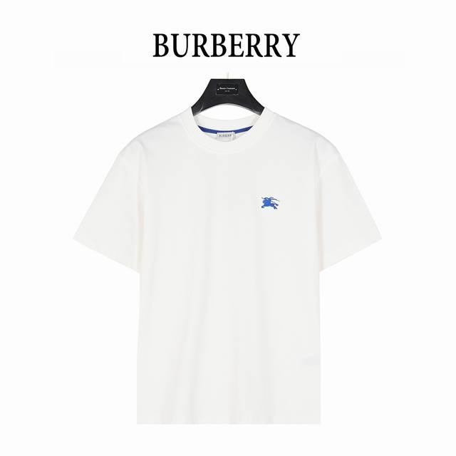 Burberry 巴宝莉 蓝色战马刺绣小标短袖T恤 面料采用260克双纱纯棉面料+2X2配套螺纹，，订染颜色后整蚀毛处理， 对照原版做丝滑超柔处理， 布面肌理股