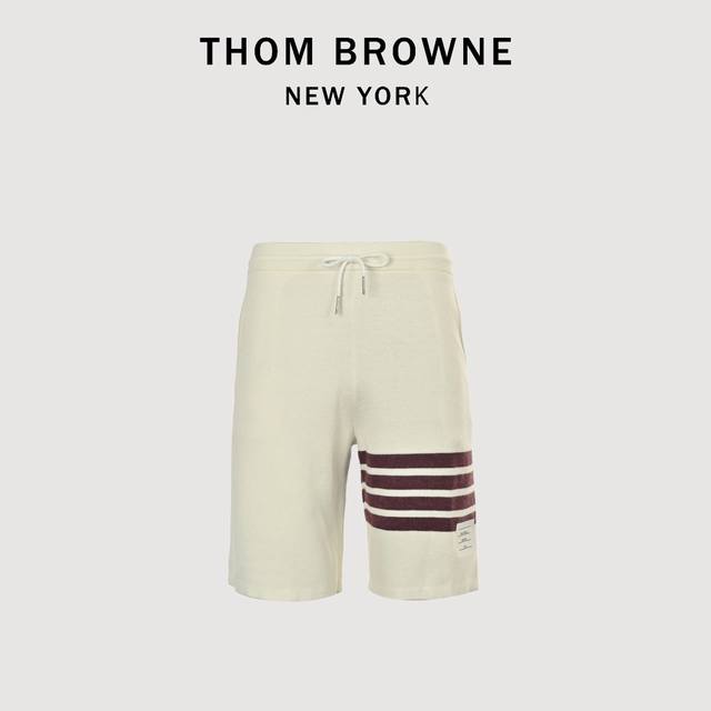 Thom Browne Tb 经典四杠色织白红短裤 Tb经典版型，男女皆宜，色织系列一如既往的稳，毛圈内里，透气性绝佳 手感软糯，，拼接工艺使得Tb经典风格得以