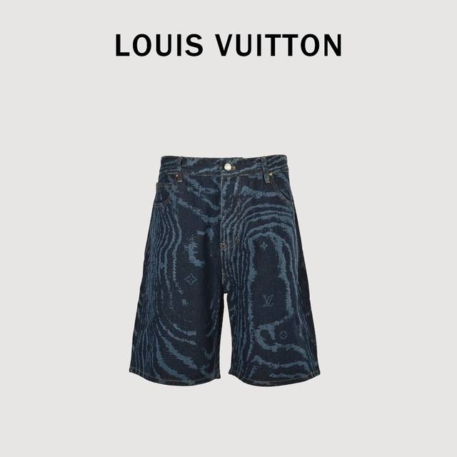 Louis Vuitton Lv 蓝波激光暗纹牛仔短裤 原版10300购入，原版材质高订牛仔面料采用480G牛仔布，每一件都必须洗水，采用精致的特殊工艺处理，激