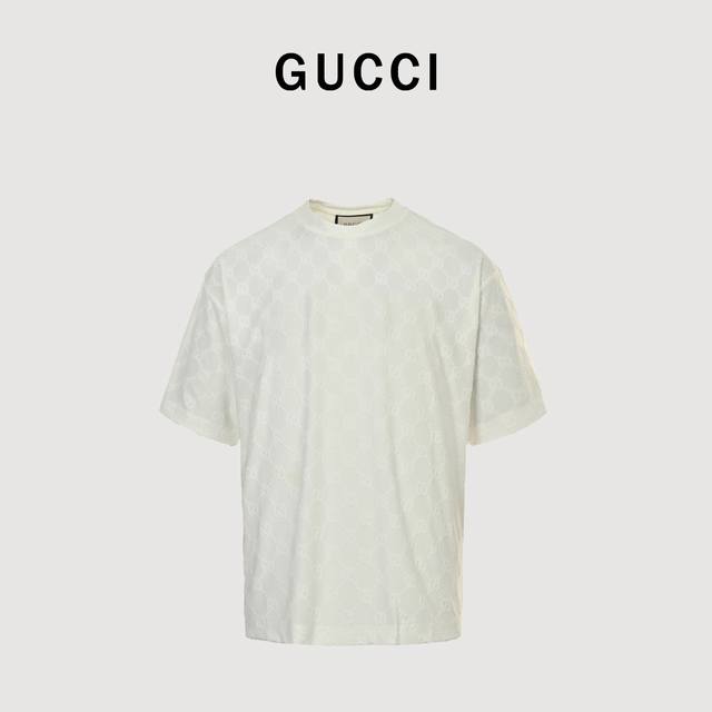 Gucci 古驰 暗纹满印双G提花针织短袖T恤 描绘全幅经典 双G提花图案，极具辨识度 相当高端有档次， 人群中一眼脱颖而出 高级感 稀有精品渠道高级宽松休闲T