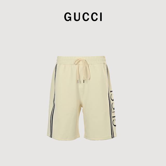 Gucci 古驰 25Ss 侧边织带拼色Logo刺绣短裤 面料采用400G棉质太空棉面料，订染颜色后整蚀毛处理， 对照原版做丝滑超柔处理，布面肌理股线清晰明显，