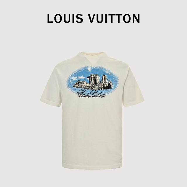 Louis Vuitton 路易威登 西部牛仔提花针织短袖 春夏新款短袖圆领衫聚焦 秋冬秀场的 Far West 主题，以嵌花工艺描绘标志性的西部风景，与路易威