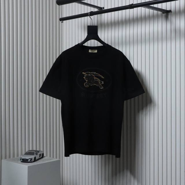 Burberry 巴宝莉 25Ss 圆圈战马发泡印花短袖 Burberry 立体战马T恤，采用高克重纯棉面料，舒适透气，浮雕之上，经典破界，当百年骑士徽章跃出平