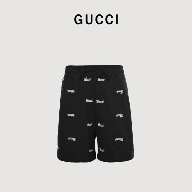 Gucci 古驰 24Ss 满幅刺绣Logo短裤 G家 早秋新款系列以现代视角焕新诠释品牌经典设计元素和精致图案。这款休闲短裤以质地柔软的毛毡针织棉匠心打造，通