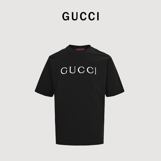 Gucci 古驰 简约字母刺绣Logo图案短袖 官网同步，专柜纯棉面料贴肤舒适，耐看又好穿，经典简约Logo设计，原厂工艺一丝不苟，定制290 G同缸染面料手感