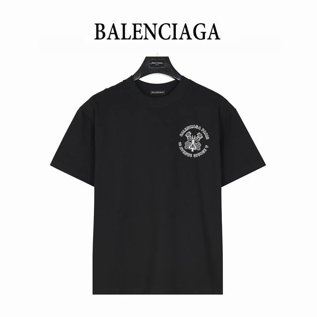 Balenciaga 巴黎世家 25Ss 钥匙徽章Logo印花短袖T恤 购入原版开模打造，全套定制辅料，所有细节完美还原 定织定染260G纯棉精梳棉面料，洗水后