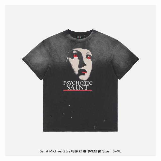 Saint Michael 25Ss 暗黑红瞳印花短袖 整体面料选用 克100%纯棉16织双纱汗布面料，圆筒无侧缝面料，螺纹选用300G100%纯棉1*1弹力无