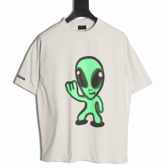 Balenciaga 巴黎世家 25Ss 外星人印花短袖T恤 独家定织 G双纱精梳纯棉面料 奶油灰色系定染 Et外星人造型由丝网印花和数码结合工艺而成 袖口字母
