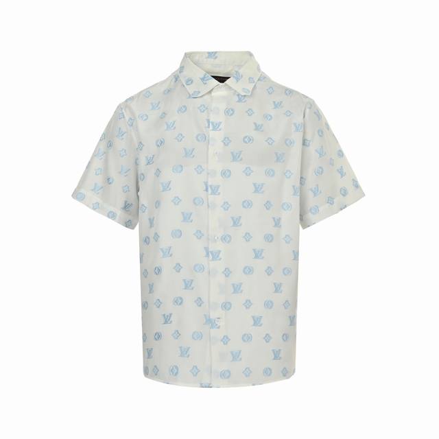 Louis Vuitton 路易威登 25Ss 提花满印老花短袖衬衫 春夏新款棉质短袖衬衫为夏日职场装束吹袭清爽气息。Dna 方领展露摩登锋芒，Monogram