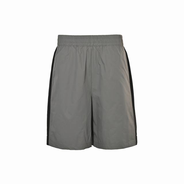 Balenciaga 巴黎世家 25Ss 圆环刺绣撞色拼接短裤 采用立体绣花工艺，布料采用梭织布料拼接，内里套网布，手感非常舒服 两侧开一字袋 时尚又个性，超级