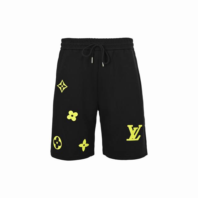 Louis Vuitton 路易威登 25Ss Logo印花短裤 面料为定制380克洗水纯棉毛圈面料，手感舒适。采用手工网印花工艺，无惧起皮脱落，上身丝滑透气。