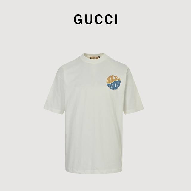 Gucci X Balenciaga古驰联名25Ss蛇年限定短袖T恤 胸前品牌字母Logo大牌感十足面料上身有型弹性不紧绷日常通勤运动统统Yyds，肩膀缝合处十