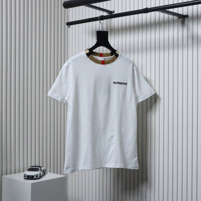 Burberry 巴宝莉 格纹领刺绣Logo短袖面料采用260克双纱纯棉面料+2X2配套螺纹，，订染颜色后整蚀毛处理，对照原版做丝滑超柔处理，布面肌理股线清晰明