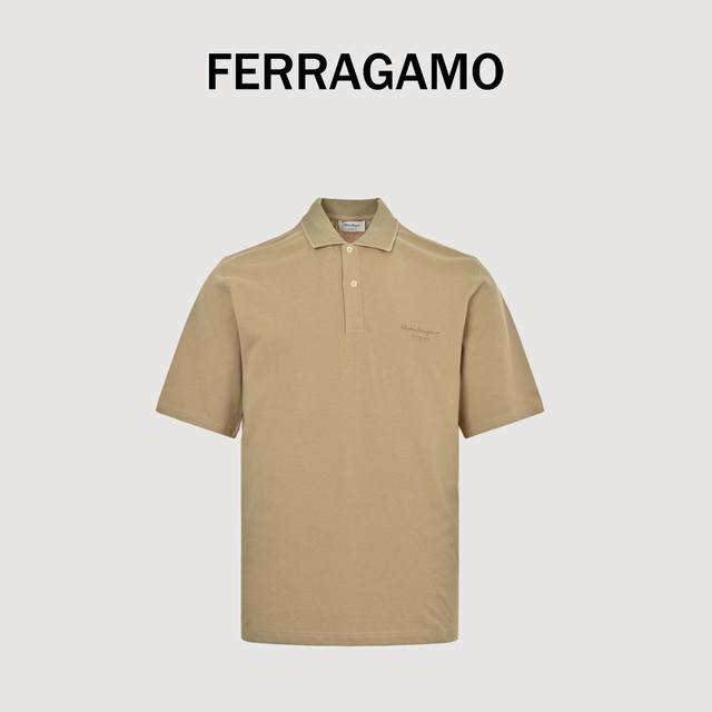 Ferragamo 菲拉格慕 24Ss 胸口刺绣字母小标Polo短袖 客供定织100%网眼珠地棉布精心制成，面料表面排列均匀整齐的网眼纹理，透气性和散热排汗性极