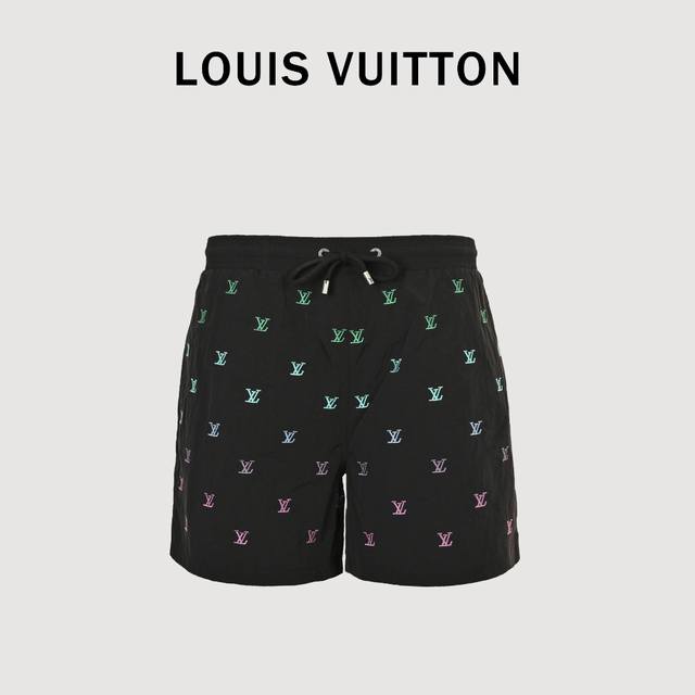 Louis Vuitton 路易威登 25Ss 全幅老花渐变刺绣短裤 Lv新款沙滩短裤选用科技面料塑造侧开衩设计，再以刺绣工艺赋予全幅 Lv Blason 标识